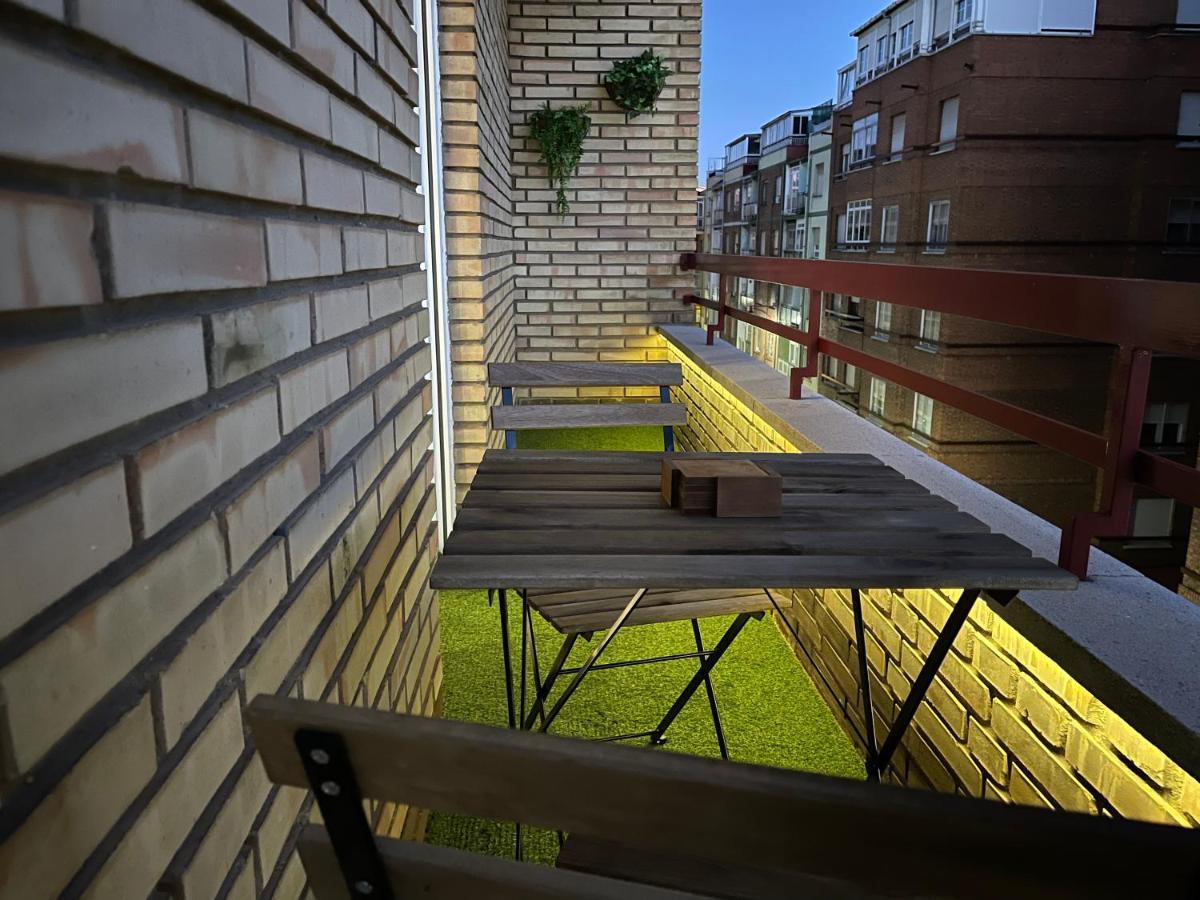 Vistas A La Catedral! El Mirador De San Guillermo Apartment Leon Bagian luar foto